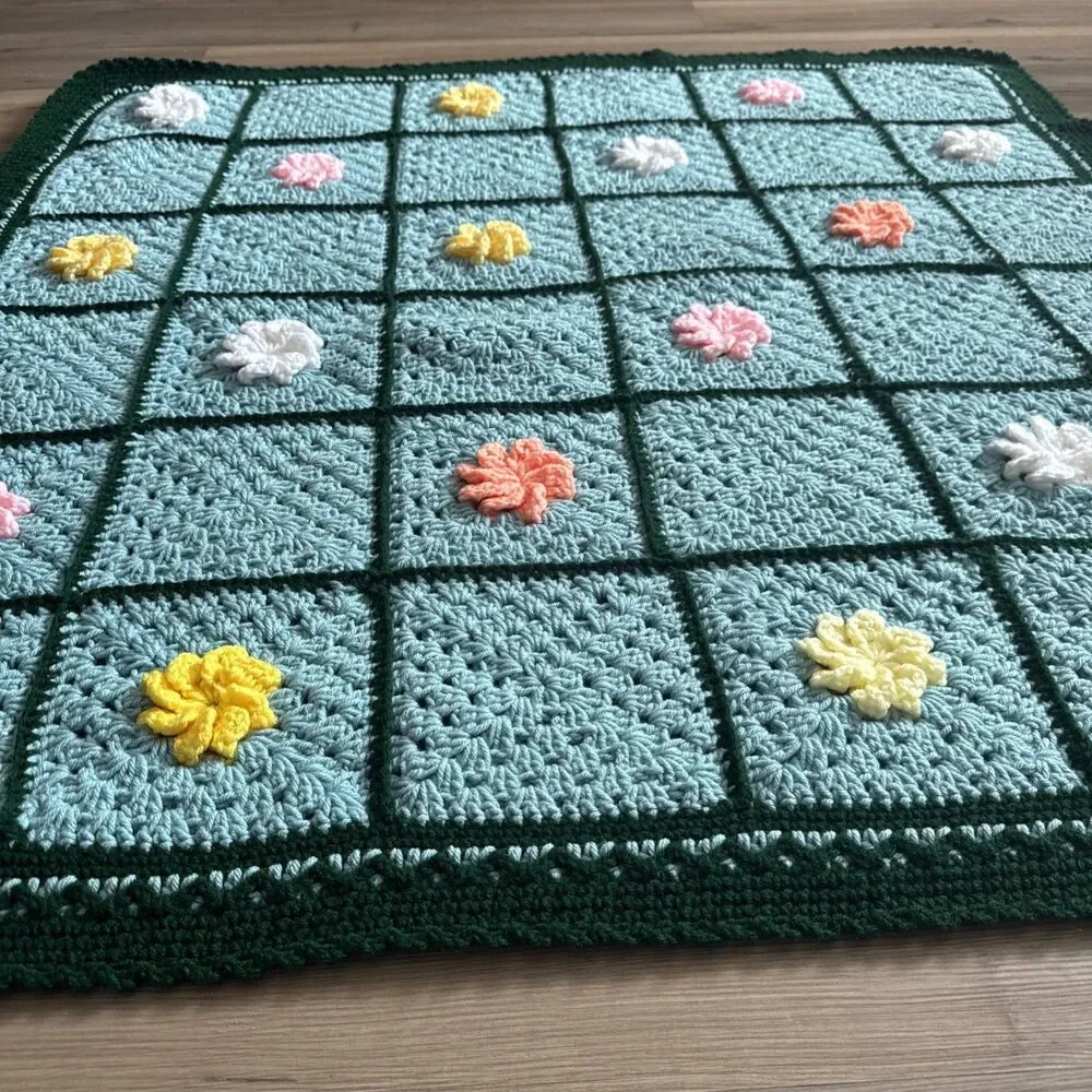 VNTG Crochet Granny Square Afghan Blanket 3D Flower Blue Green Retro Handmade